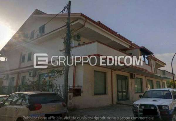 Foto Uffici e studi privati di 496 mq  in vendita a Siderno - Rif. 4506342