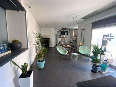 Foto Ufficio in Vendita, pi� di 6 Locali, 250 mq, Carpi