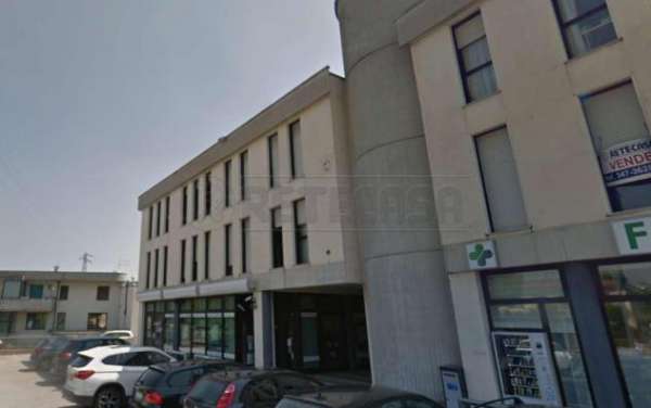 Foto Ufficio in vendita a Altavilla Vicentina - 5 locali 172mq
