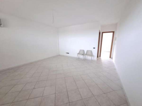 Foto Ufficio in vendita a Marina di Massa - Massa 50 mq  Rif: 1234487