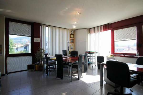 Foto Ufficio in vendita a Marlia - Capannori 53 mq  Rif: 1283546