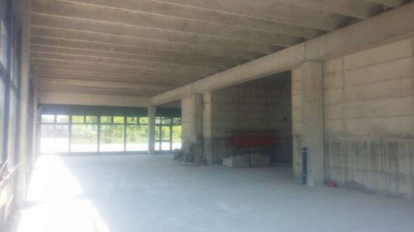 Foto Ufficio in Vendita a Peschiera Borromeo