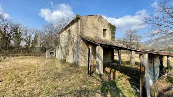 Foto V001457 - EDIFICI e TERRENI PER IMPRESE DI COSTRUZIONI