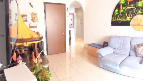 Foto Vendesi appartamento ben ristrutturato in un piccolo condominio di quattro unit .L'immobile, di circa 70 mq, � composto da cucina con dispensa, salot