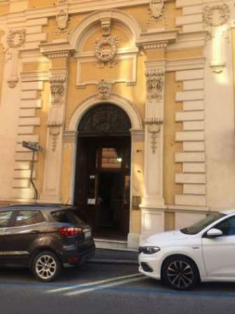 Foto Vendesi appartamento Via Gropallo genova