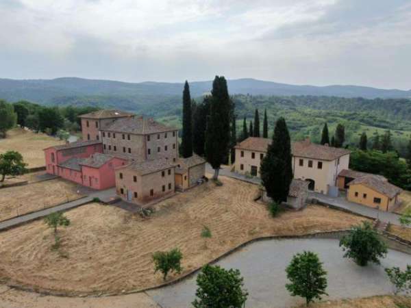 Foto Vendesi Borgo Ristrutturato Rif. C2