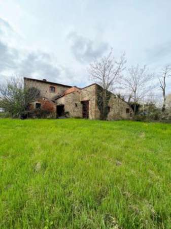 Foto Vendesi Colonica Su 2 Piani Da Ristrutturare Rif. V82