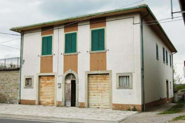 Foto VENDESI COMPLESSO MISTO MEZZAVIA DI CORTONA RIF. V21