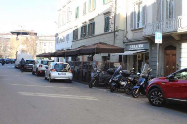 Foto VENDESI LICENZA BAR ZONA GIOBERTI