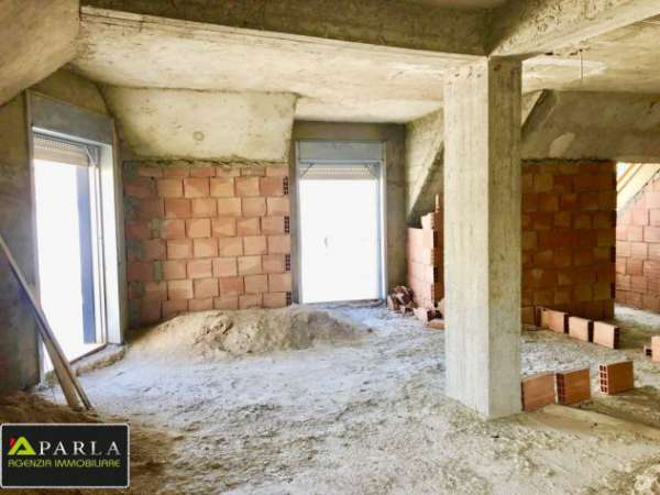 Foto Vendesi Mansarda in Stato Grezzo Canicatti