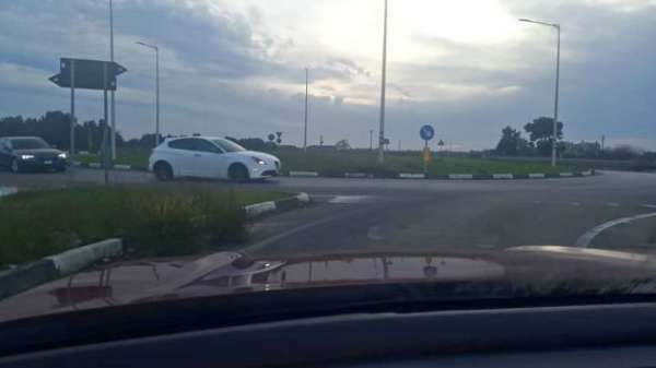 Foto Vendesi terreno posizionato su  incrocio con rotonda, Guagnano -S.Donaci-Cellino