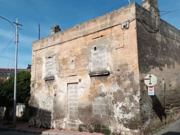 Foto VENDITA STABILE INDIPENDENTE IN VIA QUINTO ENNIO GROTTAGLIE
