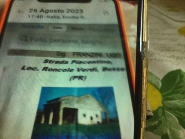 Foto Vendo rustico sito tra Soragna e Roncole Verdi ampio lotto di terreno edificabil