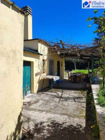 Foto VIA SANT'ANTONIO DEI LAZZARI CASA SINGOLA IN PESSIME CONDIZIONI CIRCA MQ 90,  CON CORTE CIRCOSTANTE  DI 900 MQ + 3000 MQ DI ULTERIORE TERRENO