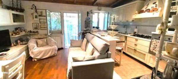 Foto Viareggina in vendita a Marina di Carrara - Carrara 68 mq  Rif: 1332830