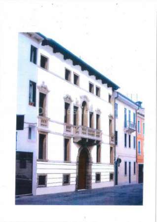 Foto VICENZA, CENTRO STORICO EDIFICIO TERRA/CIELO DA RISTRUTTURARE