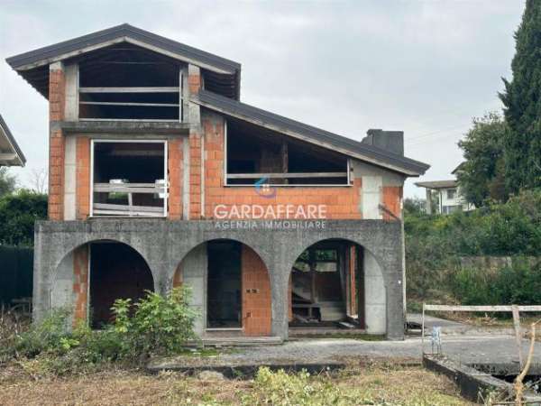 Foto Villa 5 locali - Rif. h29-24-67