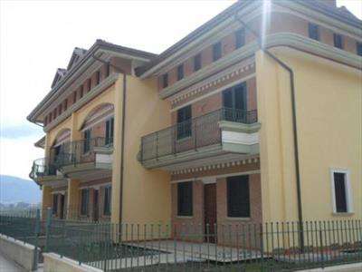 Foto Villa a schiera in Vendita, 4 Locali, 4 Camere, 260 mq (AVELLINO
