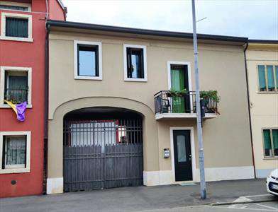 Foto Villa a schiera in Vendita, 5 Locali, 3 Camere, 111 mq (SAN BONI