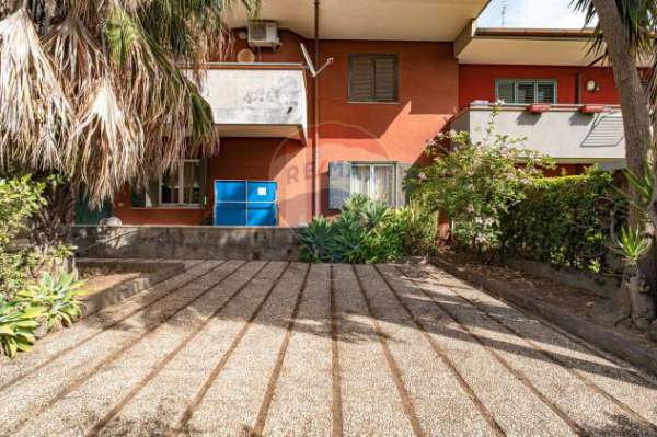 Foto Villa a schiera in vendita a Aci Catena