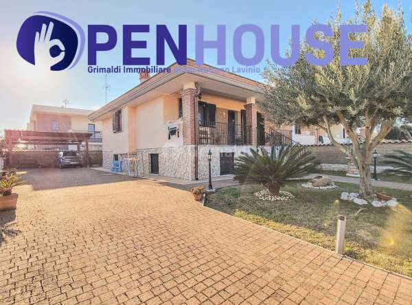 Foto Villa a schiera in vendita a Anzio
