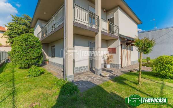 Foto Villa a schiera in vendita a Boffalora Sopra Ticino