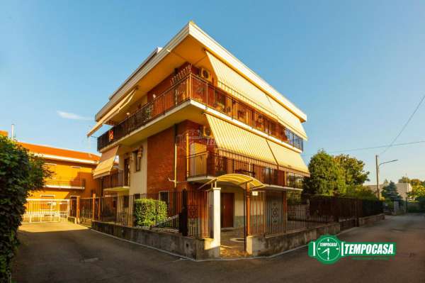Foto Villa a schiera in vendita a Busto Arsizio