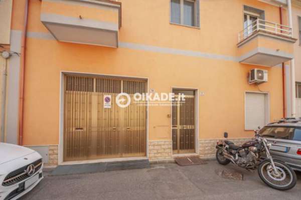 Foto Villa a schiera in vendita a Cagliari - 5 locali 250mq