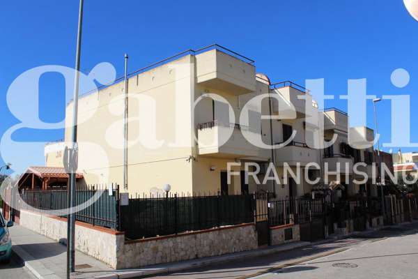 Foto Villa a schiera in vendita a Canosa Di Puglia