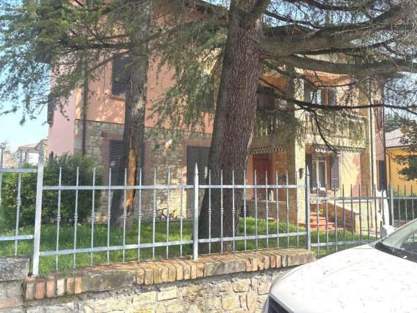 Foto Villa a schiera in vendita a Castell'Arquato