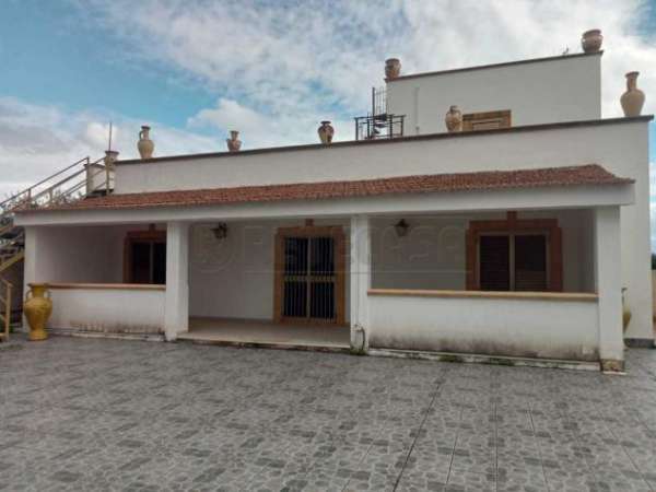 Foto Villa a schiera in vendita a Castelvetrano