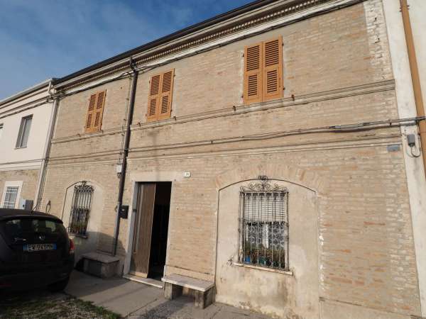 Foto Villa a schiera in vendita a Fano