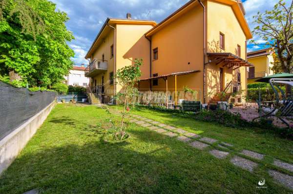 Foto Villa a schiera in vendita a Formigine