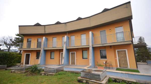 Foto Villa a schiera in vendita a L'Aquila