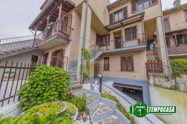 Foto Villa a schiera in vendita a Lacchiarella