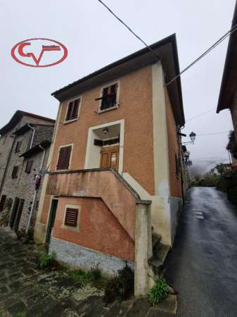 Foto Villa a schiera in vendita a Loro Ciuffenna
