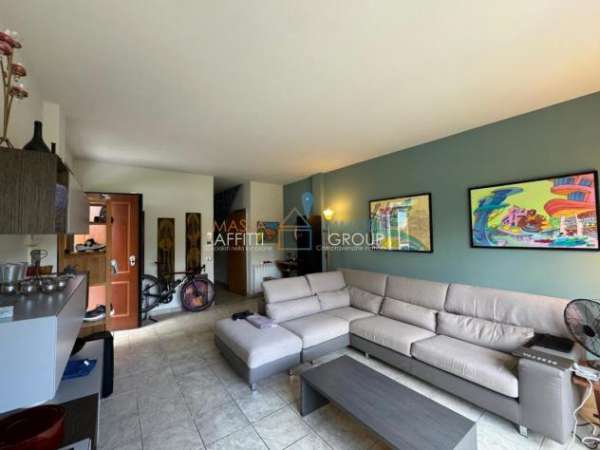 Foto Villa a schiera in vendita a Montignoso