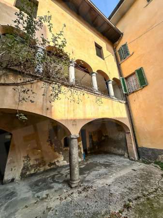 Foto Villa a schiera in vendita a Nembro