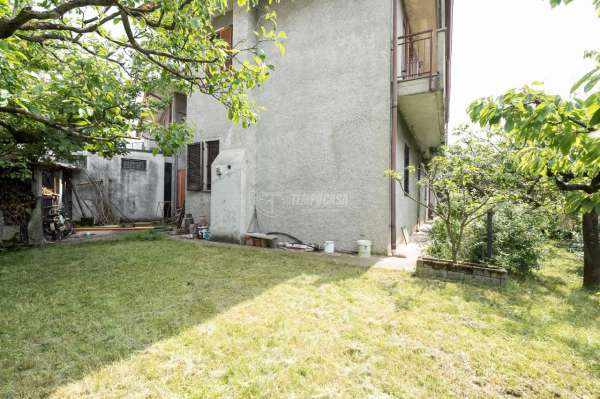Foto Villa a schiera in vendita a Nibionno