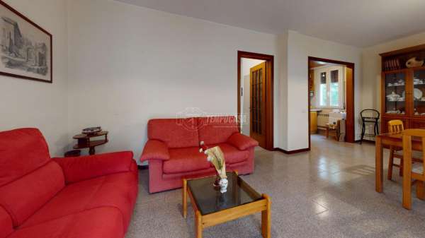 Foto Villa a schiera in vendita a Novi Di Modena