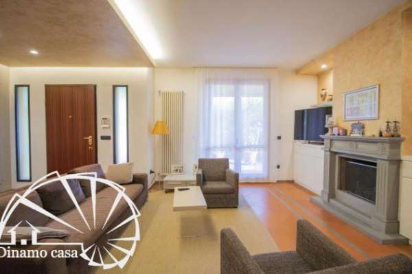 Foto Villa a schiera in vendita a Poggio A Caiano - 4 locali 270mq