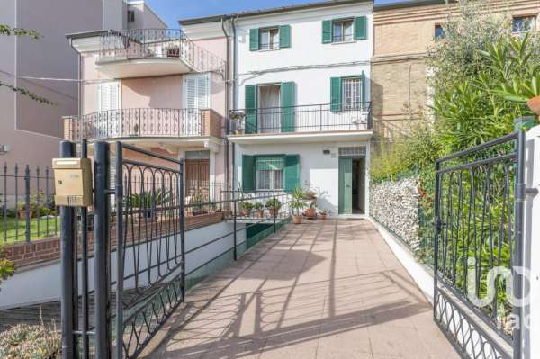 Foto Villa a schiera in vendita a Potenza Picena