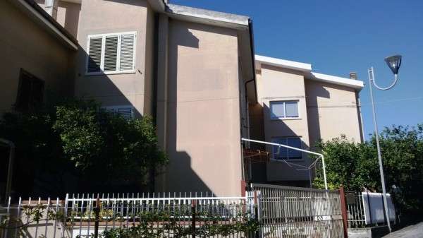 Foto Villa a schiera in vendita a Praia A Mare