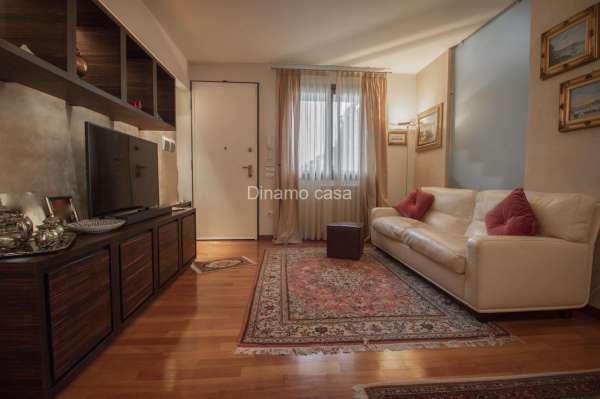 Foto Villa a schiera in vendita a Prato