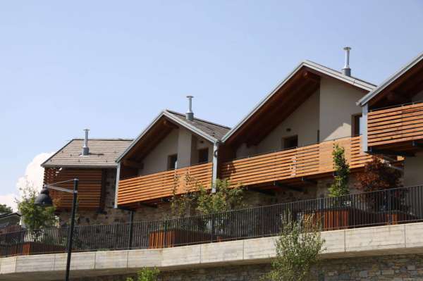 Foto Villa a schiera in vendita a Quart