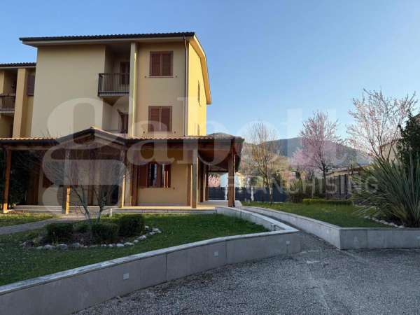 Foto Villa a schiera in vendita a Rieti