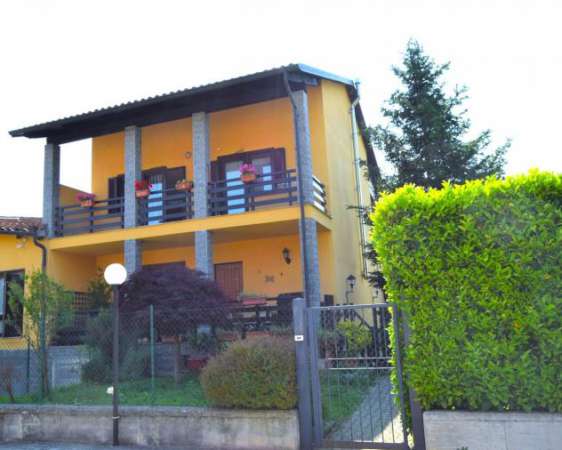 Foto Villa a schiera in vendita a Rivarolo Canavese