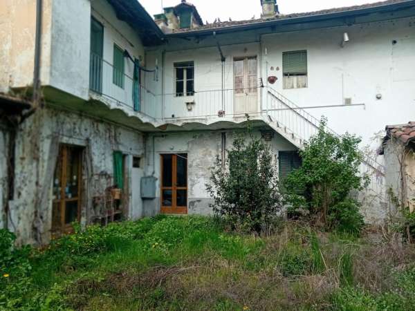 Foto Villa a schiera in vendita a Santena