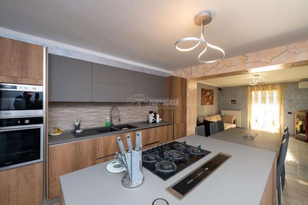 Foto Villa a schiera in vendita a Sarnico
