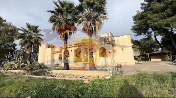 Foto Villa a schiera in vendita a Siracusa